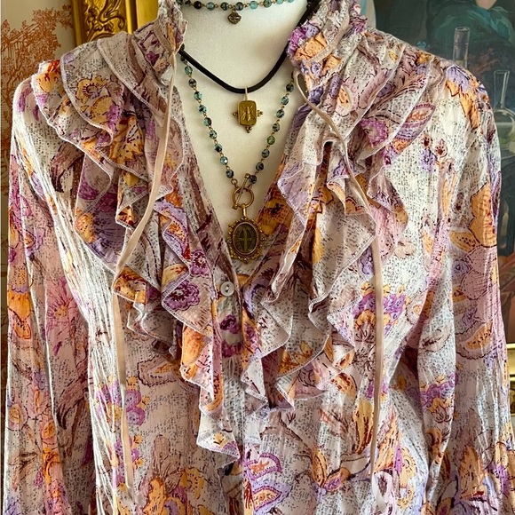 Sundance Ruffle Floral Blouse - Picture 8 of 9